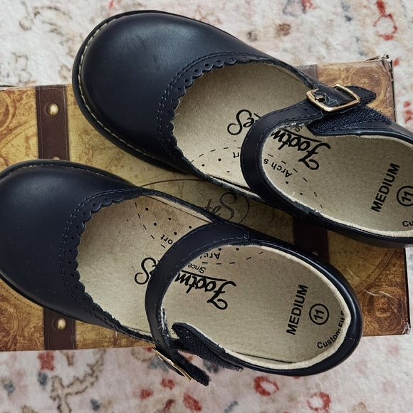 Footmates Navy Allie - Picture 1 of 3